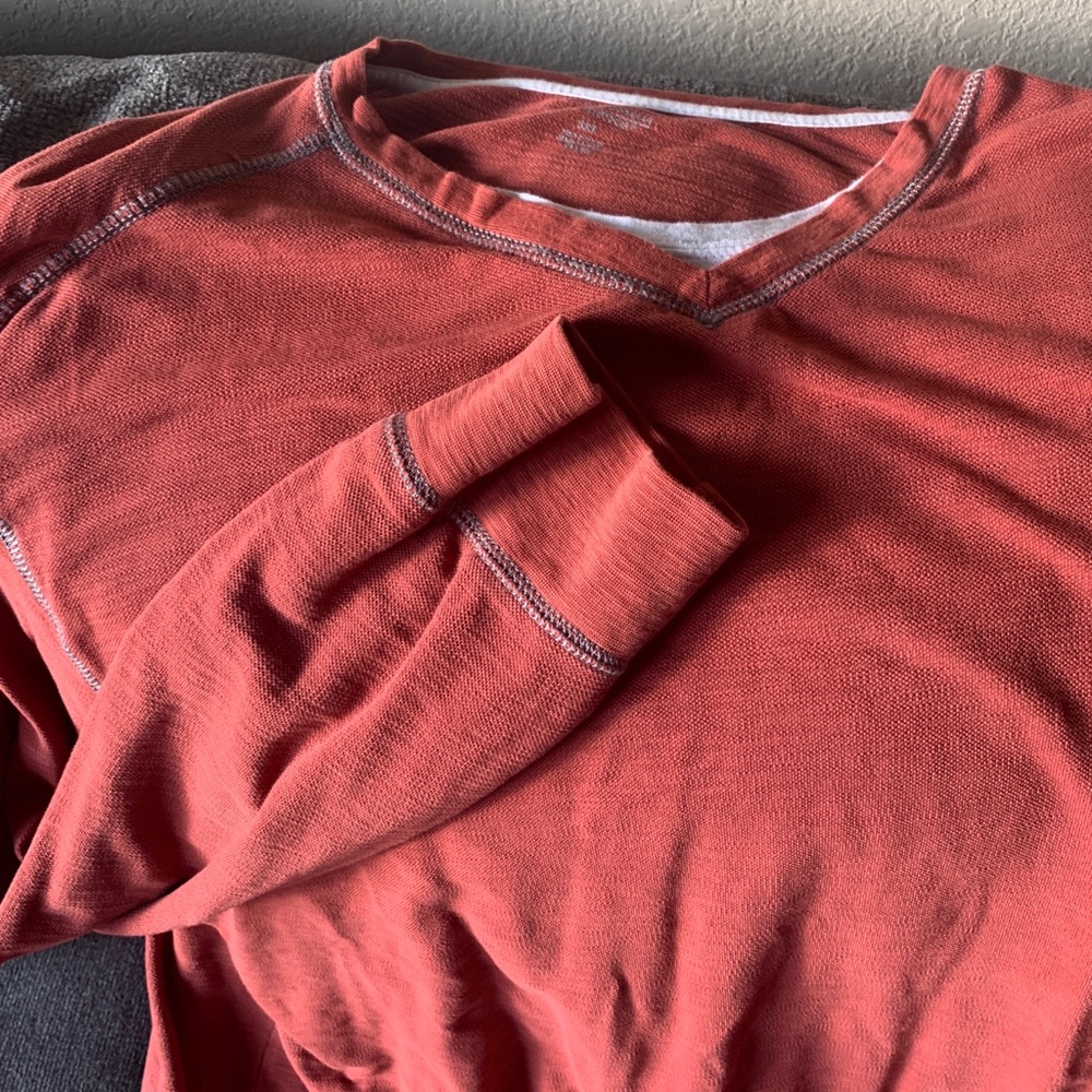 Long sleeves. Orange color. Not sure of the brand - Picture 2 of 4
